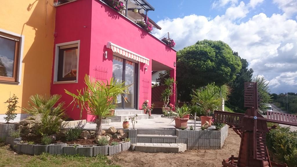 Ferienwohnung Am Rosengarten Neuhaus an der Pegnitz Exterior foto