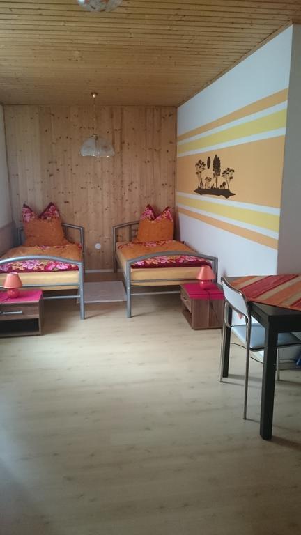 Ferienwohnung Am Rosengarten Neuhaus an der Pegnitz Exterior foto